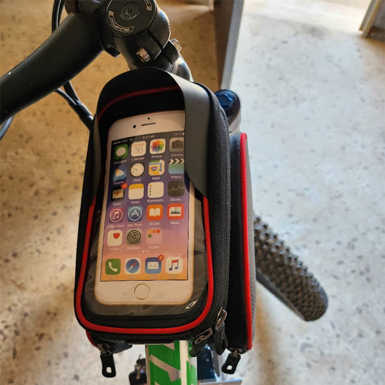 porte-telephone-velo-contre-le-reflet-du-soleil